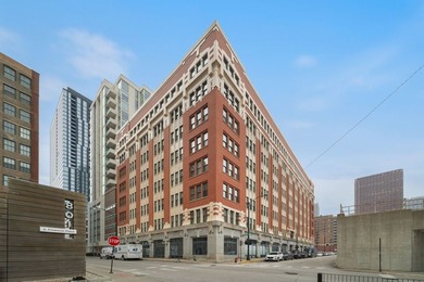 Beach Condo Active Under Contract in Chicago, Illinois