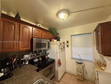 Beach Condo For Sale in Sunrise, Florida
