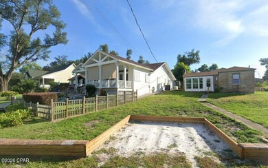 Beach Home Sale Pending in Panama City, Florida