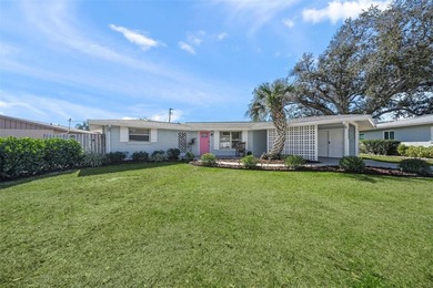 Beach Home For Sale in Sarasota, Florida