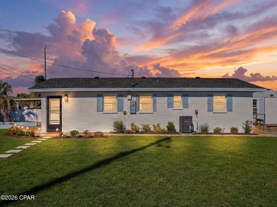 Beach Home For Sale in Panama City, Florida