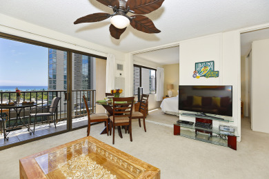 Vacation Rental Beach Condo in Honolulu, Hawaii