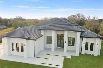 Beach Home For Sale in Naples, Florida