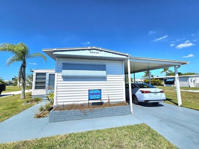 Beach Home For Sale in Fort Myers, Florida
