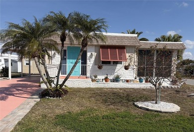 Beach Home For Sale in Sarasota, Florida