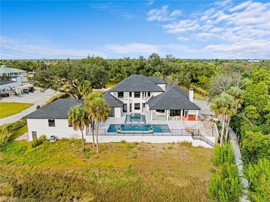 Beach Home For Sale in Fort Myers, Florida