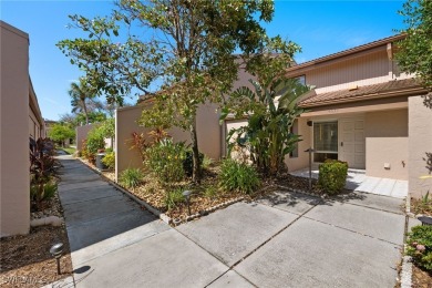 Beach Townhome/Townhouse For Sale in Fort Myers, Florida