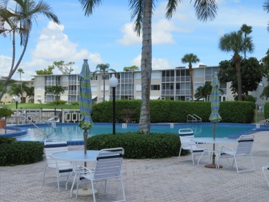 Beach Condo For Sale in Lake Worth, Florida