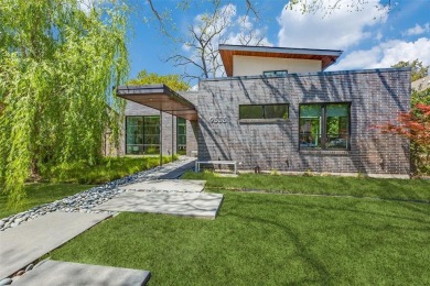 Beach Home For Sale in Dallas, Texas