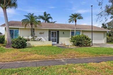 Beach Home For Sale in Bradenton, Florida