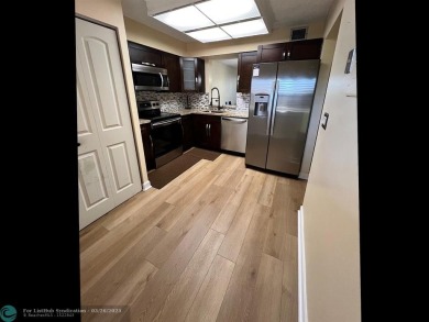 Beach Condo For Sale in Margate, Florida
