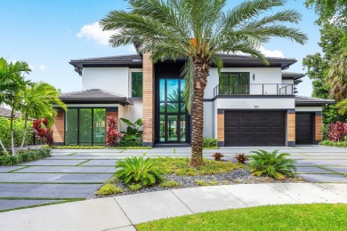 Beach Home For Sale in North Palm Beach, Florida