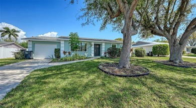 Beach Home For Sale in Bradenton, Florida