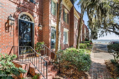 Beach Home For Sale in Beaufort, South Carolina