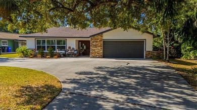 Beach Home For Sale in Fort Myers, Florida