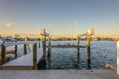 Beach Condo For Sale in Holmes Beach, Florida