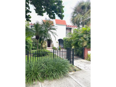 Beach Townhome/Townhouse For Sale in Key Biscayne, Florida