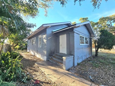 Beach Home Sale Pending in St. Petersburg, Florida