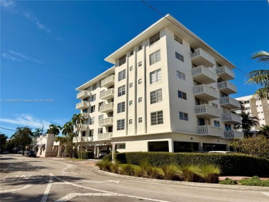 Beach Condo For Sale in Miami Beach, Florida