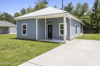 Beach Home Sale Pending in Waveland, Mississippi