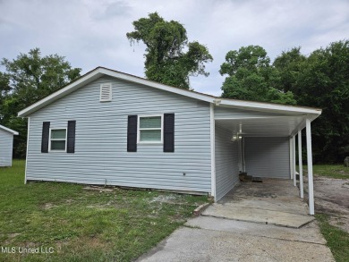 Beach Home For Sale in Biloxi, Mississippi