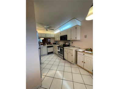 Beach Condo For Sale in Sunrise, Florida