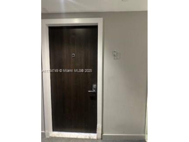 Beach Condo For Sale in Aventura, Florida