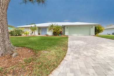 Beach Home For Sale in Sarasota, Florida