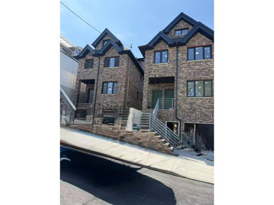 Beach Home For Sale in College Point, New York