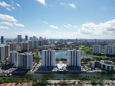 Beach Condo For Sale in Aventura, Florida