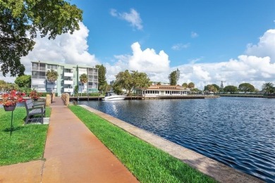 Beach Condo Active Under Contract in Hollywood, Florida