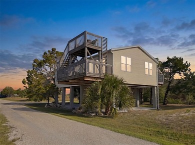 Beach Home Sale Pending in Crystal River, Florida