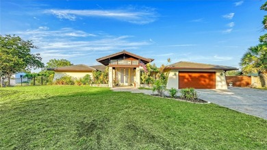 Beach Home For Sale in Sarasota, Florida