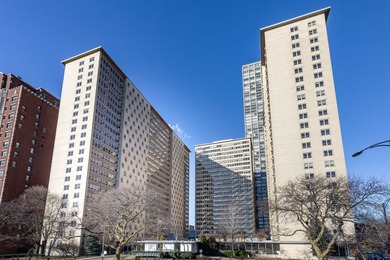 Beach Condo For Sale in Chicago, Illinois