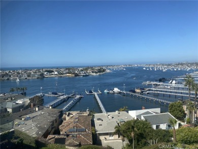 Beach Condo For Sale in Corona Del Mar, California