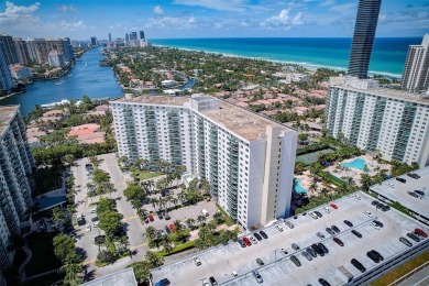 Beach Condo For Sale in Sunny Isles Beach, Florida