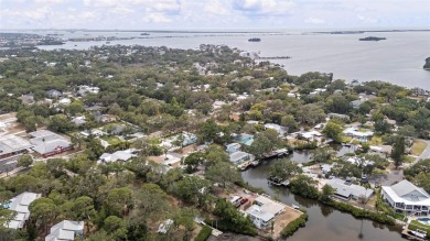 Beach Home For Sale in Palm Harbor, Florida