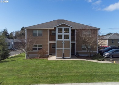 Beach Townhome/Townhouse For Sale in Warrenton, Oregon