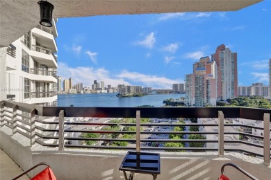 Beach Condo For Sale in Aventura, Florida