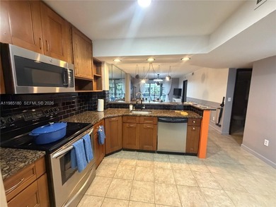 Beach Condo For Sale in Lantana, Florida
