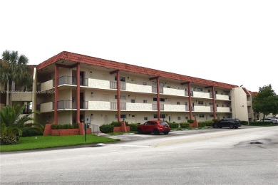 Beach Condo For Sale in Pembroke Pines, Florida