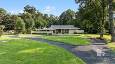 Beach Home For Sale in Fairhope, Alabama