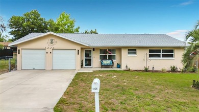 Beach Home For Sale in Crystal River, Florida