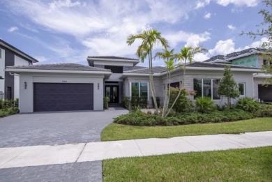 Beach Home For Sale in Palm Beach Gardens, Florida