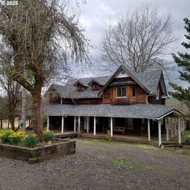 Beach Home For Sale in Seaside, Oregon