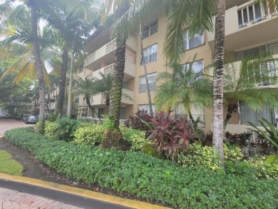 Beach Condo For Sale in North Miami, Florida