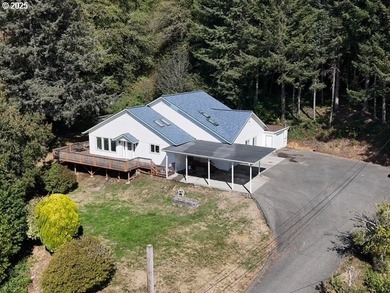 Beach Home For Sale in Brookings, Oregon