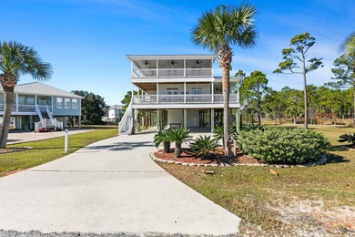 Beach Home For Sale in Gulf Shores, Alabama