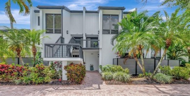 Beach Townhome/Townhouse For Sale in Boca Raton, Florida