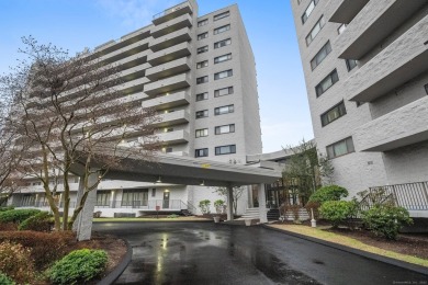 Beach Condo For Sale in Bridgeport, Connecticut
